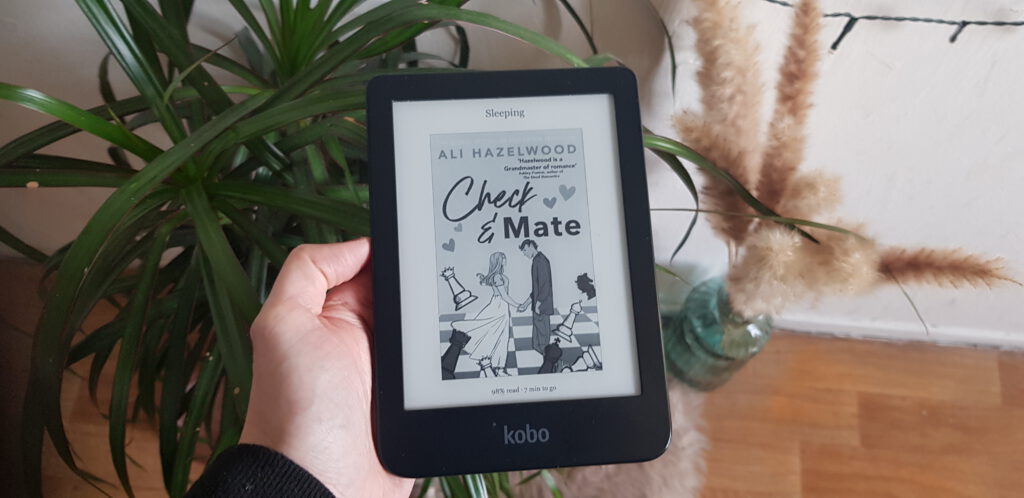 Check & Mate  – Ali Hazelwood | Book Review