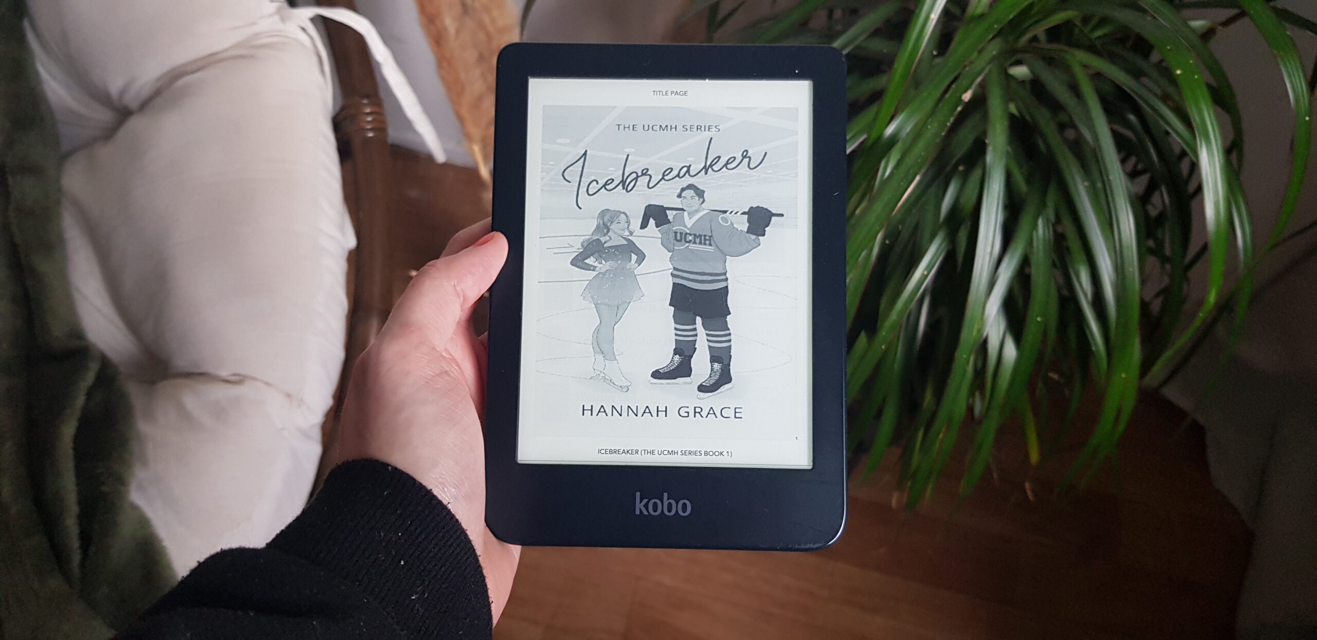 Icebreaker – Hannah Grace | Book Review