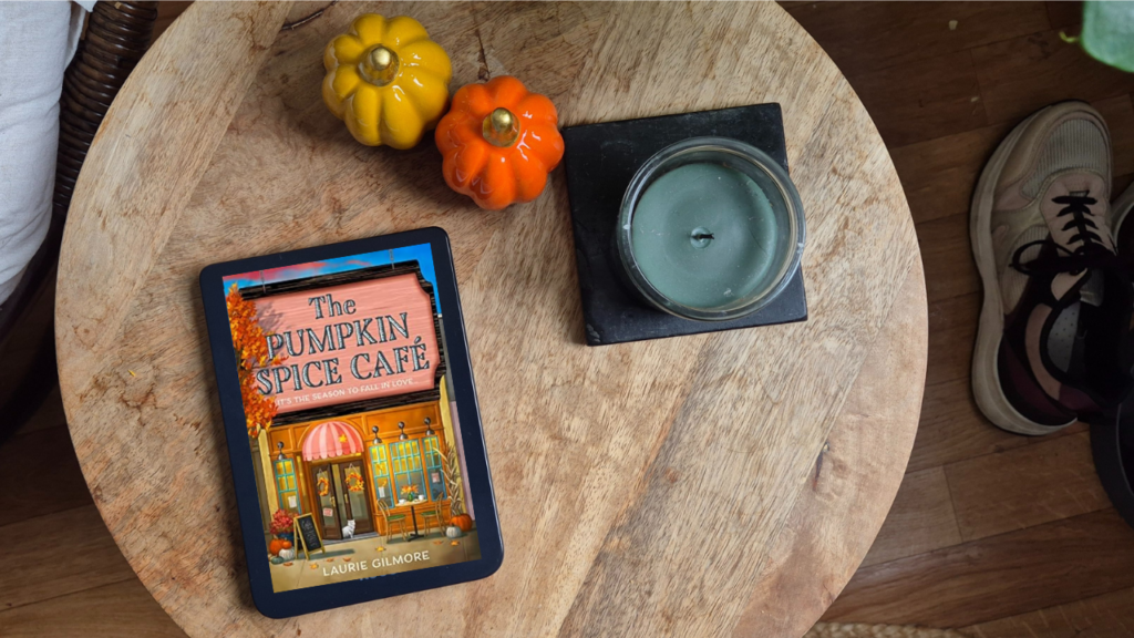 The Pumpkin Spice Café – Laurie Gilmore | Book Review