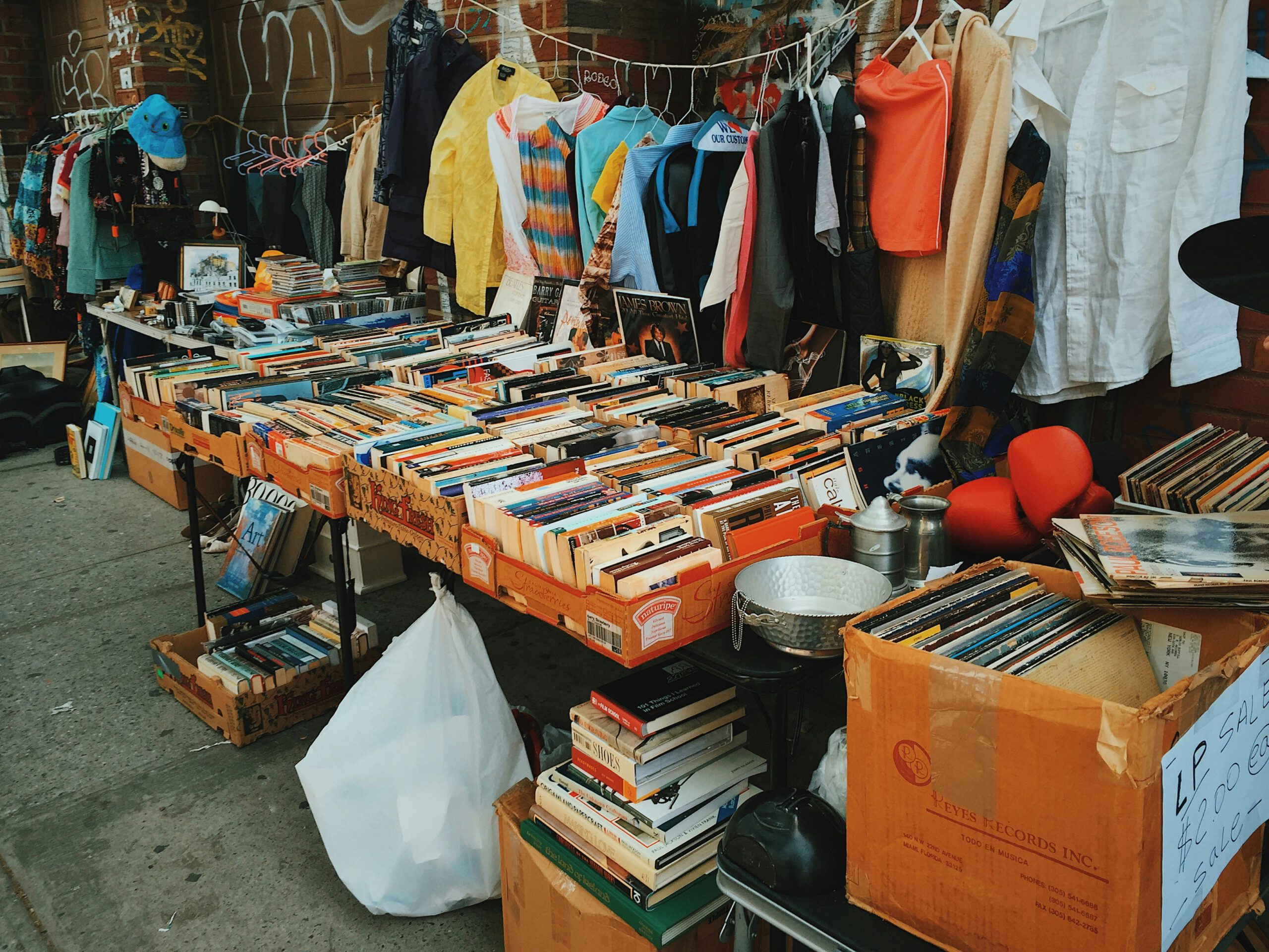 10+ Tips for Thrift Shopping Like a Pro
