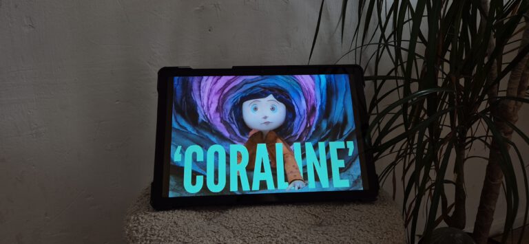 12 Non-Scary Movies to Watch This Halloween 🎃