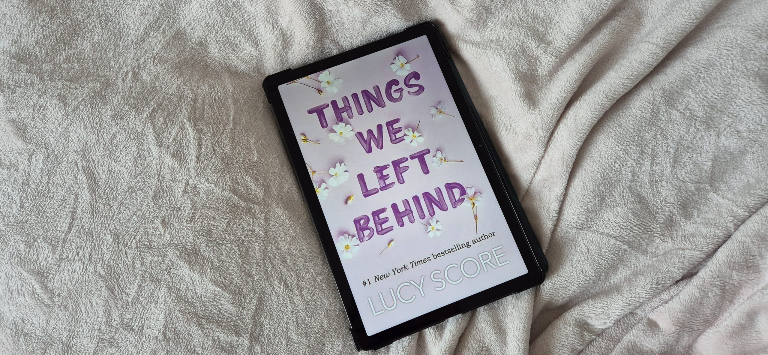 Things We Left Behind – Lucy Score | Book Review